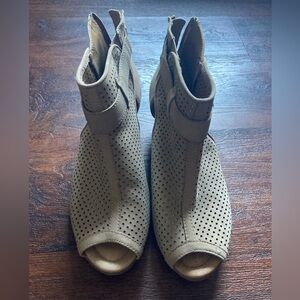 Earth Intrepid Bootie Sandal